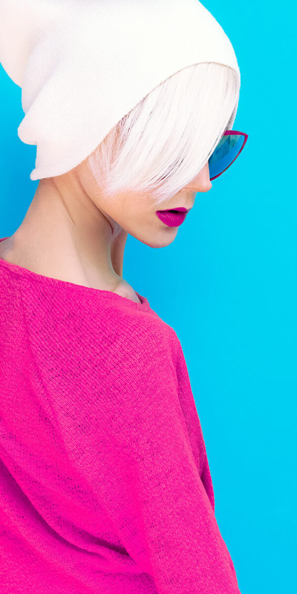 fashion-blond-model-with-trendy-cap-and-sunglasses-2024-09-22-15-25-30-utc
