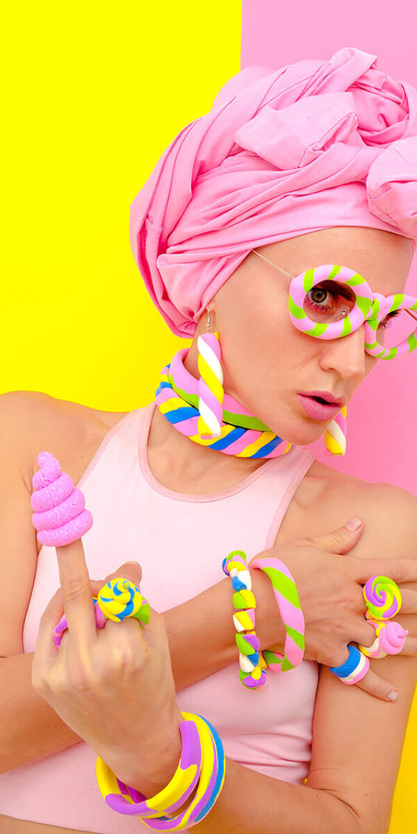 candy-fashion-girl-in-sweet-accessories-candy-min-2024-09-17-11-02-46-utc (1)