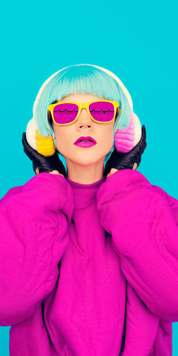 glamorous-fashion-lady-in-bright-clothes-listening-2024-09-19-10-27-37-utc