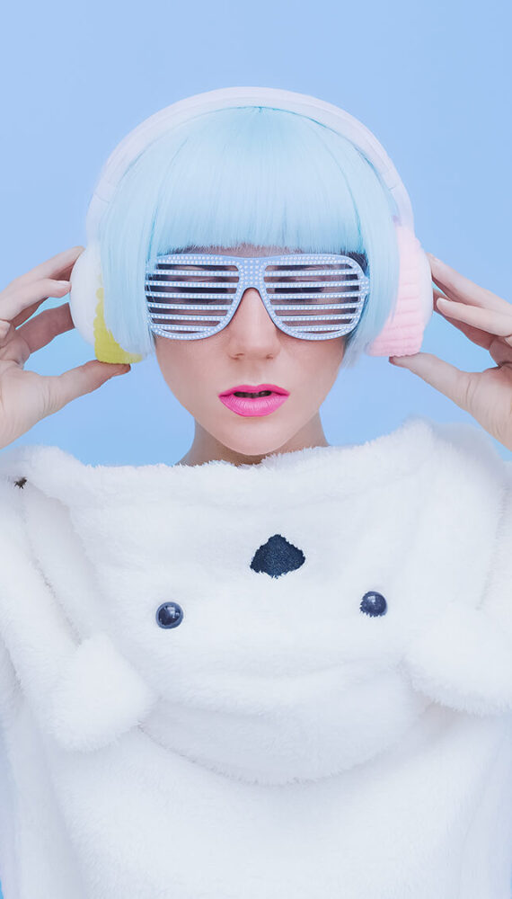teddy-bear-girl-dj-on-a-blue-background-crazy-par-2024-09-12-11-03-29-utc